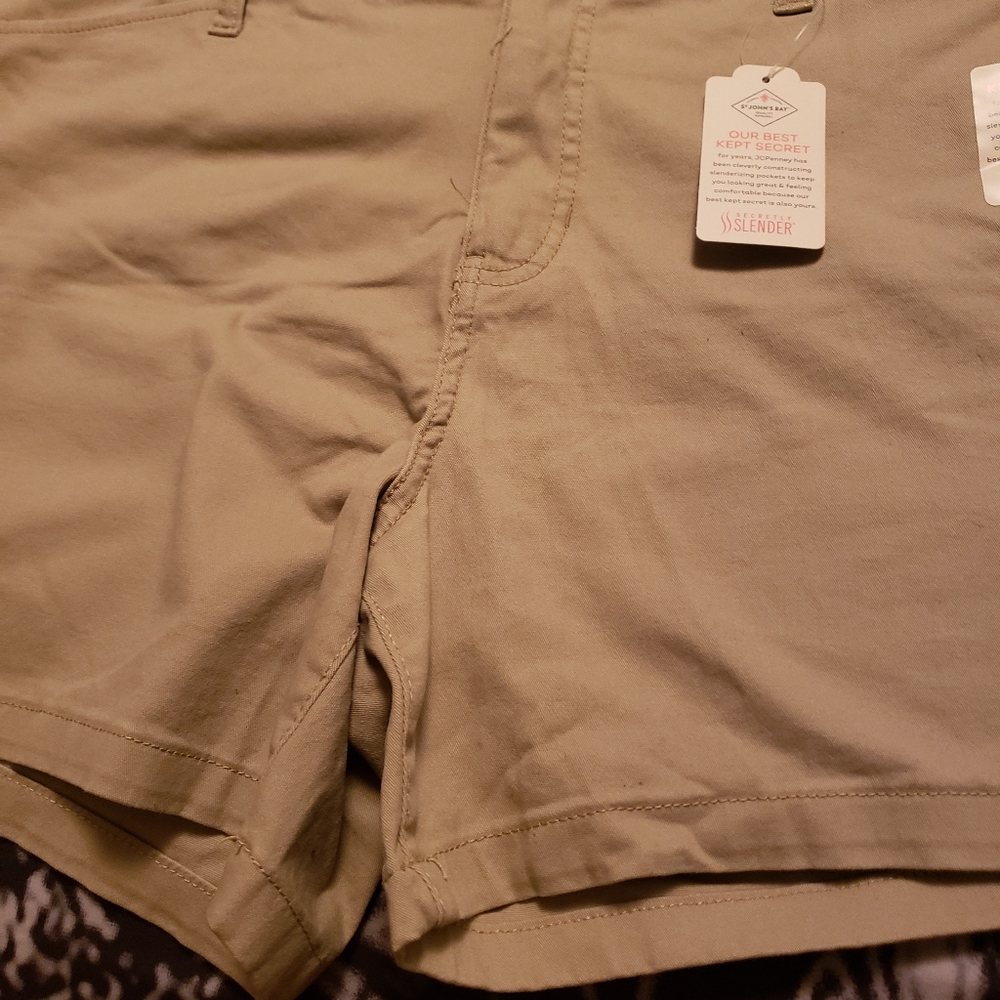 Ladies shorts